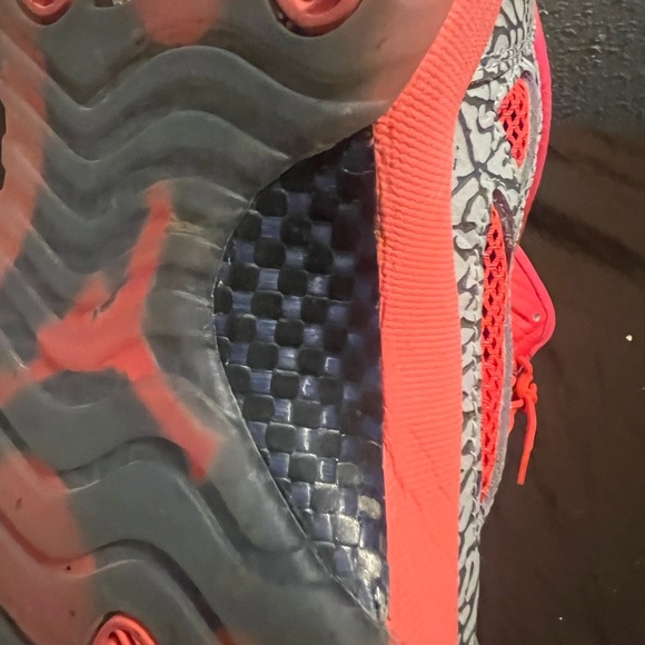 Retro 11 Low Crimson Flash Air Jordan Nike - Picture 9 of 11